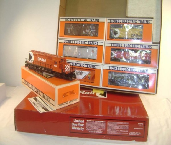 Picture of C.P. Rail SD-40 Freight Set (sealed)