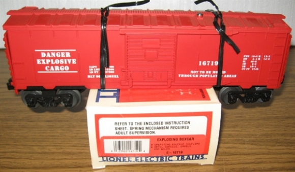 Lionel 6470-10R Red Exploding Boxcar Roof 