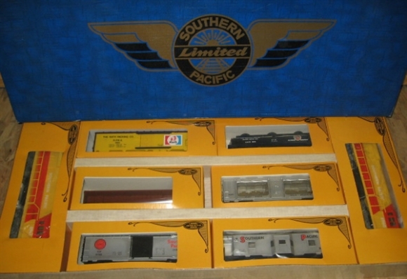 Picture of Southern Pacific U36B Freight w/9320 Fort Knox Mint