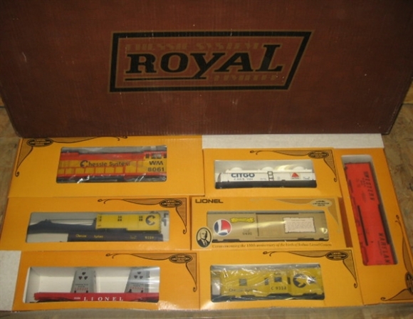 Picture of 1070 - Chessie 'Royal Limited' Set