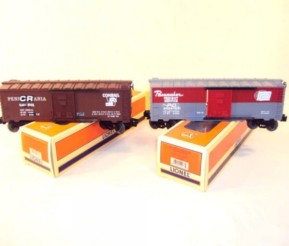 Picture of 19287/88 Overstamped Merger Boxcars (from Conrail Set-11918)