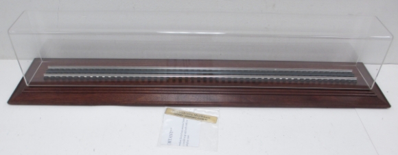 Picture of Display Case 32" Mahogany Base