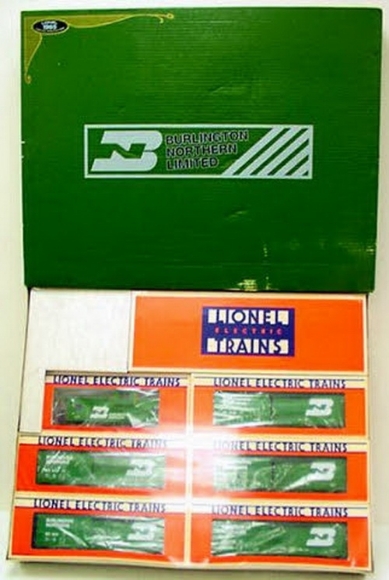 Picture of Burlington Northern SD-40 Boxcar Set