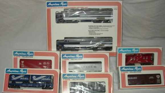 Picture of Wabash PA-1 'AA' Diesels w/6 Matching Freight Cars