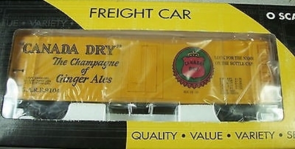 Picture of Canada Dry Wood-Sided Scale Reefer