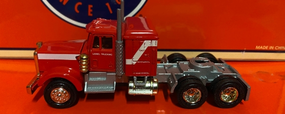 Picture of Lionel Red Tractor w/stripe (no box)