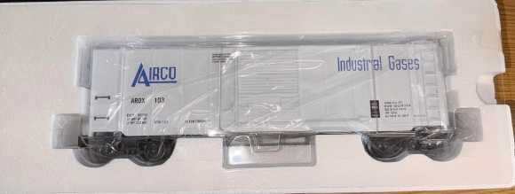 Picture of K-Line Airco Scale Boxcar w/ Interior Tank