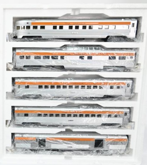 Picture of MTH Premier Chessie Streamlined 5-Car Passenger Set (Ribbed)