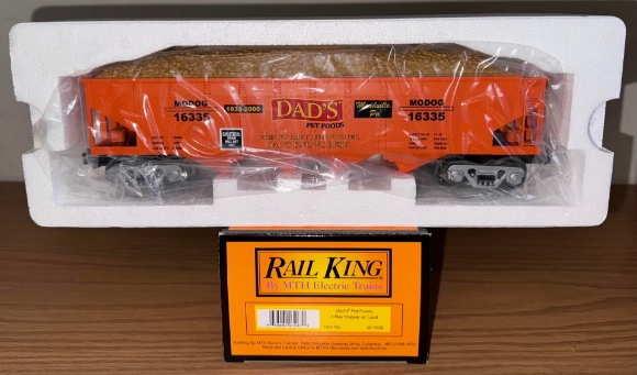 Picture of MTH Railking Dad's Pet Foods Hopper Car