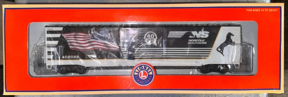 Picture of Lionel Norfolk Southern 60' LED Flag Boxcar 