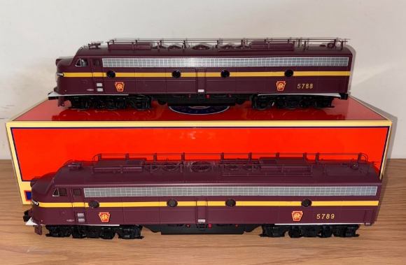Picture of Lionel Pennsylvania E8 Scale 'AA' Diesels (used)