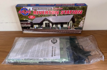 Grzyboski's Train Store: ATLAS Building Kits