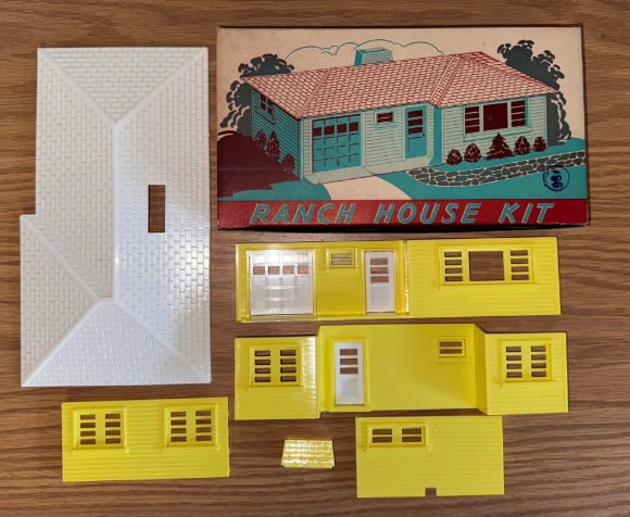 Picture of Original Plasticville Ranch House (yellow)