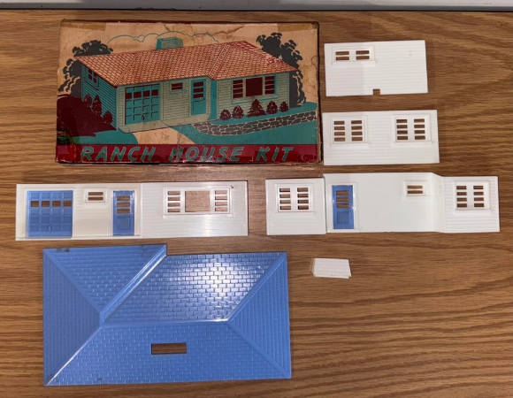 Picture of Original Plasticville Ranch House (blue)