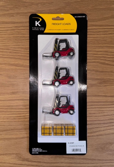 Picture of K-Line by Lionel Fork Lifts (3) w/ Pallet Loads