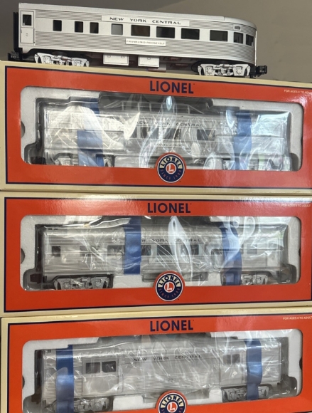Picture of New York Central Streamlined 4-Car Set (used)