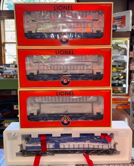 Picture of K-line by Lionel Conrail Personal Safety SD70 Maxi-Stack Freight Set