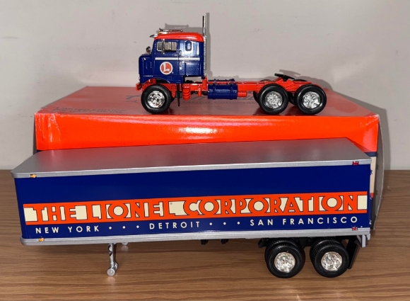 Picture of Lionel Eastwood Auto. 1953 Kenworth "Bull-Nose" Tractor Trailer (1:34)
