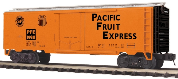 Picture of Pacific Fruit Express Operating Reefer w/ Platform 