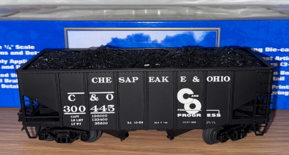 Picture of ATLAS Chesapeake & Ohio 55-Ton Fishbelly Hopper #300445