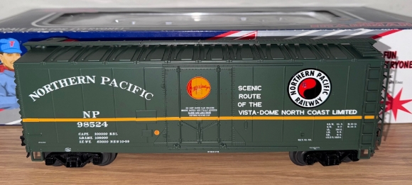 Picture of ATLAS 'Trainman' Northern Pacific 40' Plug Door Boxcar