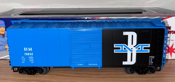 Picture of ATLAS 'Trainman' Boston & Maine 40' Sliding Door Boxcar #76032