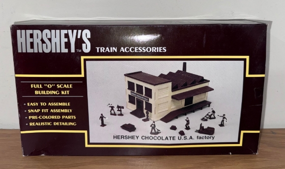 Picture of K-Line Hershey's Chocolate Factory Snap-Together Building Kit 