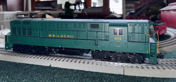 Picture of Lionel LEGACY Reading H-24-66 Trainmaster FM Diesel #801 (read)