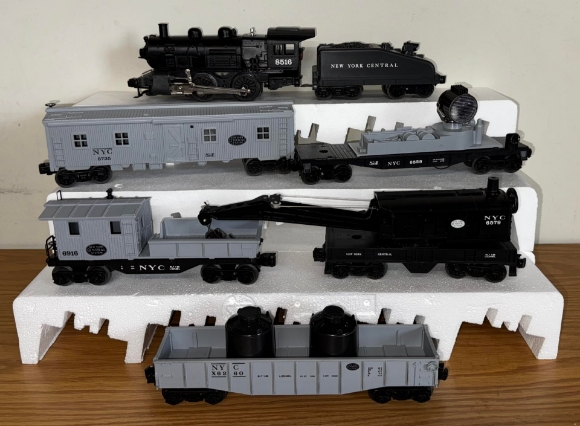 Picture of Lionel New York Central 0-4-0 Yardchief Freight Set (used)