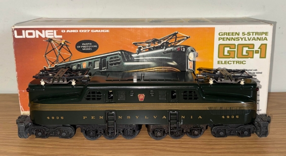Picture of Lionel Pennsylvania Green 5-Stripe GG-1 #4935 (like-new)