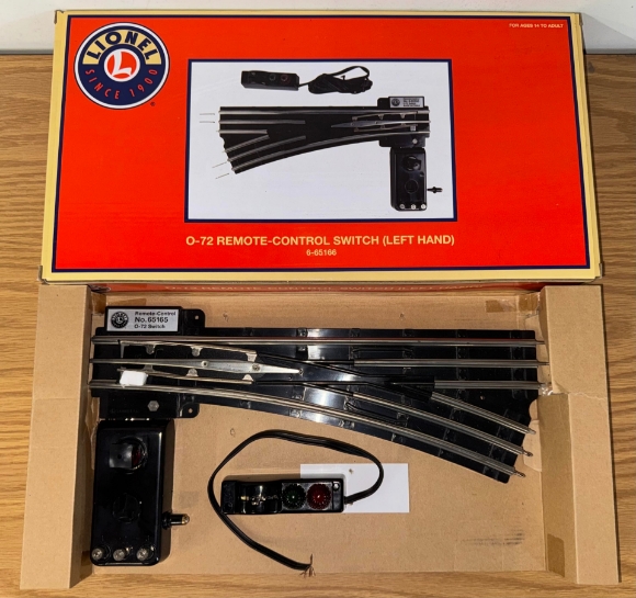 Picture of Lionel O-72 Remote Right-Hand Switch (used - wrong box)