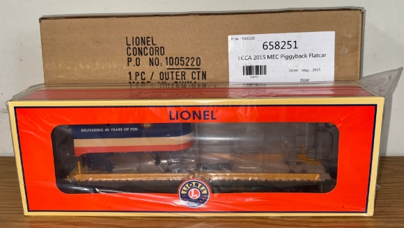 Picture of LCCA 2015 Convention Maine Central PS-4 Flatcar w/ (1) Piggyback Trailer