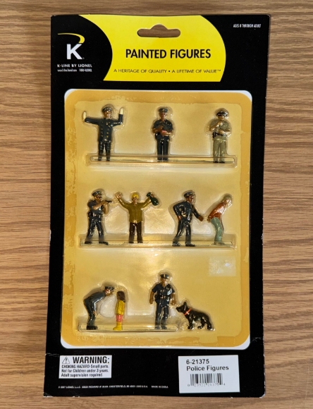 Picture of K-Line by Lionel Police Figures w/ Dog