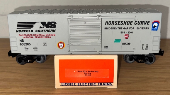 Picture of Lionel Norfolk Southern Horseshoe Curve Hi-Cube Boxcar