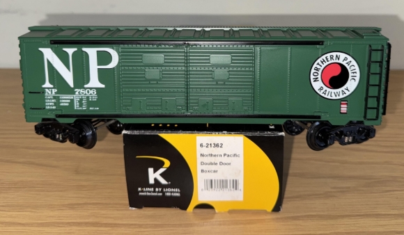 Picture of K-Line by Lionel Northern Pacific Double-Door Boxcar (used)