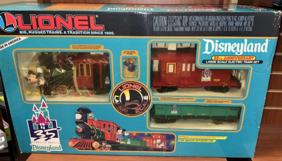 Picture of Lionel Disneyland 35th Anniversary Set - SEALED