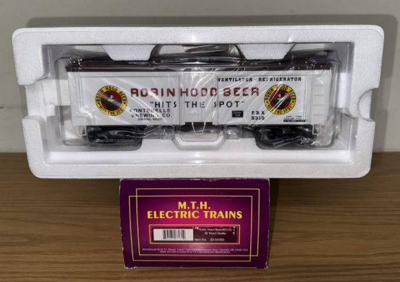 Picture of MTH Premier Robin Hood Beer 36' Woodsided Reefer #5310